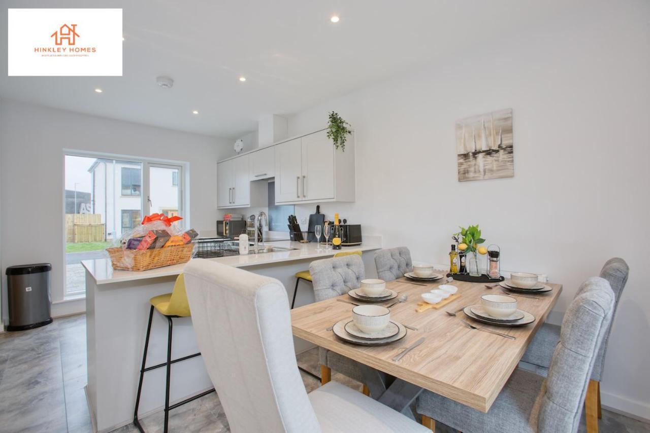 St Ives Bay - Immaculate Brand New 3Bed - Free Parking - Beach - Wifi Hayle Eksteriør bilde